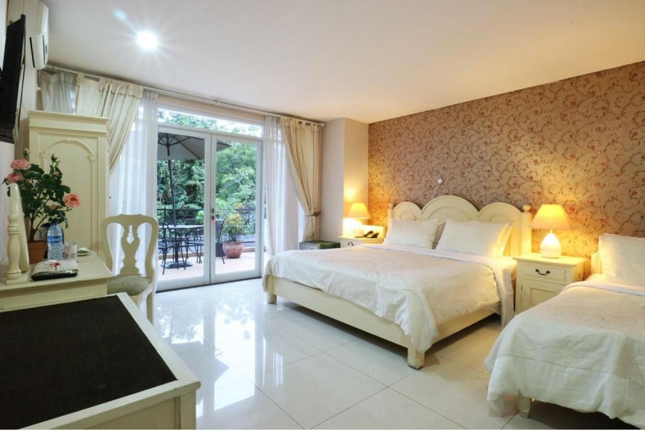 בנדונג La Nostalgie Boutique Guest House מראה חיצוני תמונה
