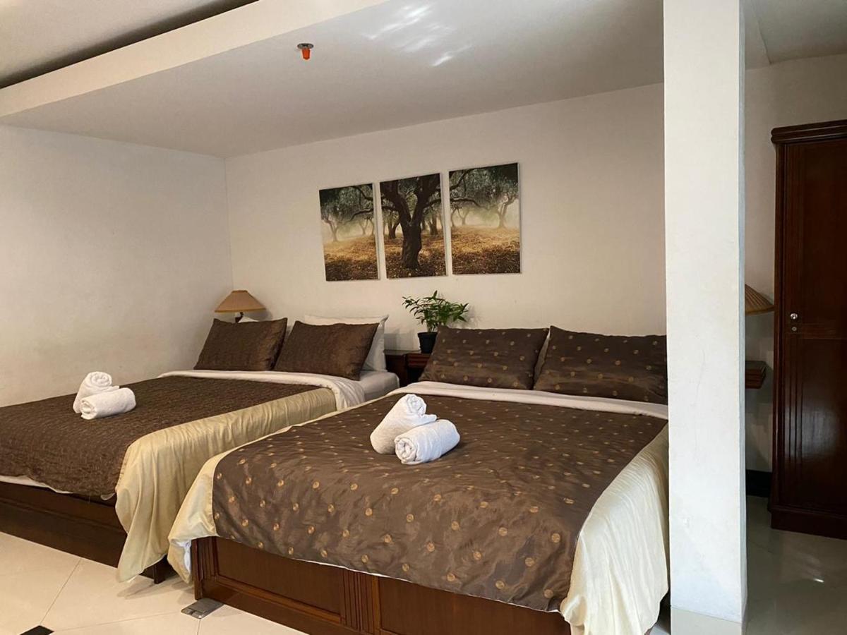 בנדונג La Nostalgie Boutique Guest House מראה חיצוני תמונה