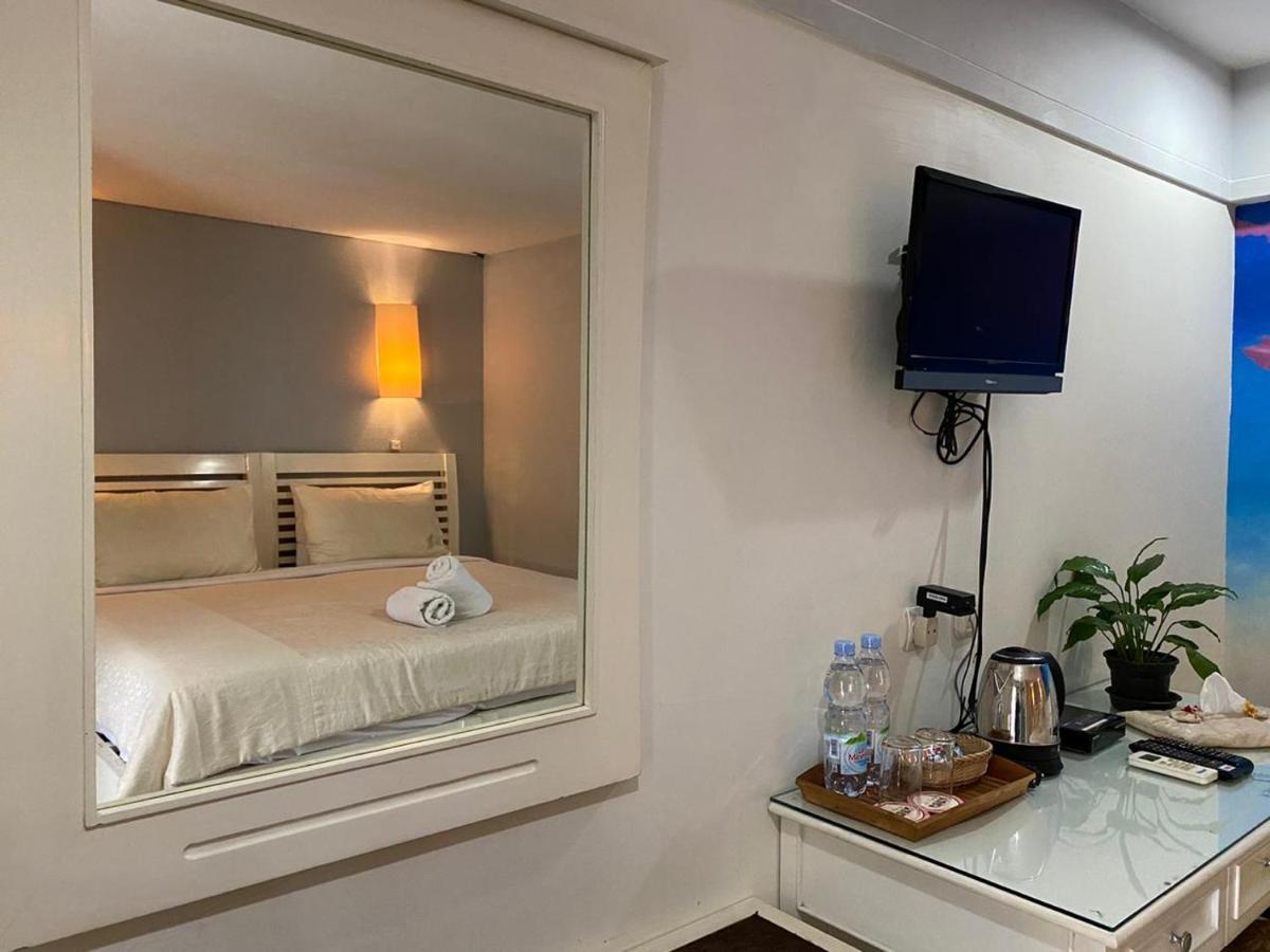 בנדונג La Nostalgie Boutique Guest House מראה חיצוני תמונה