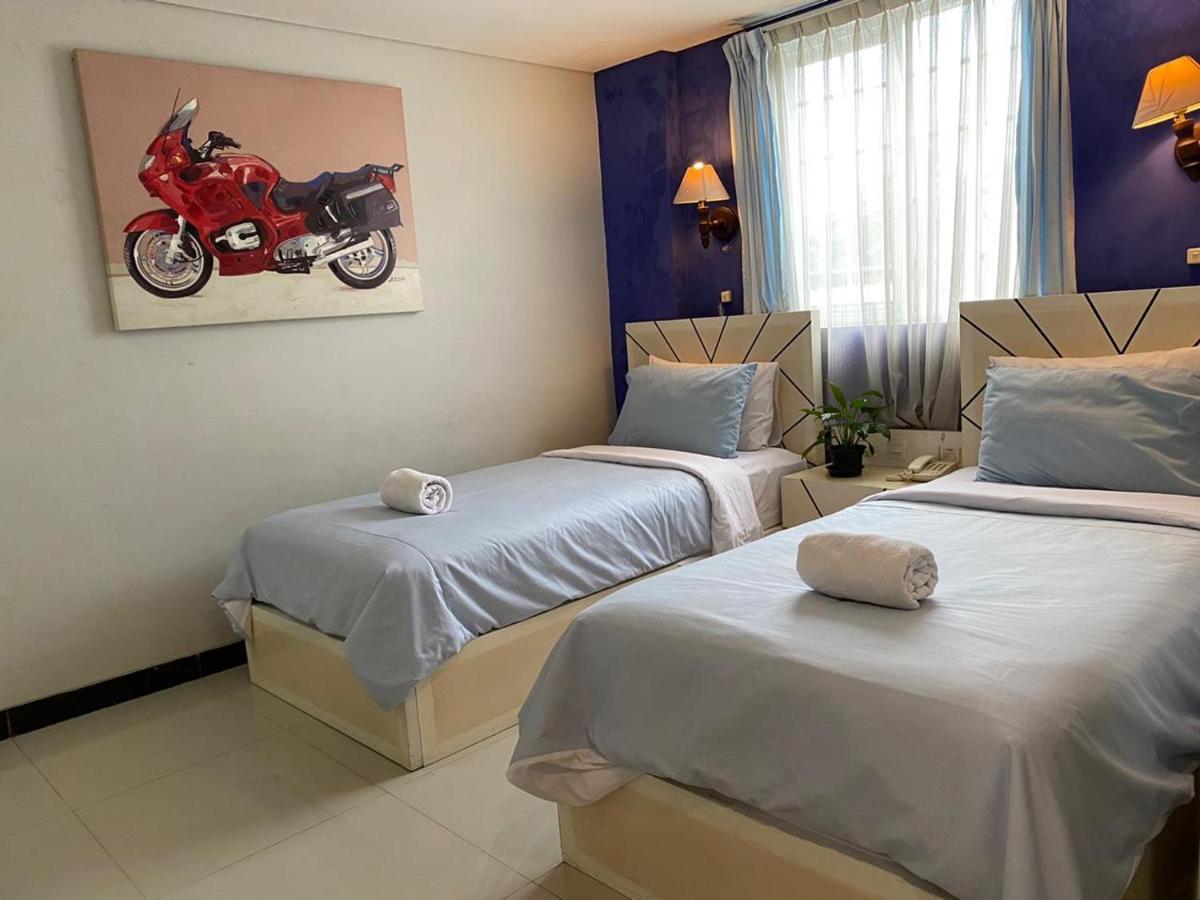 בנדונג La Nostalgie Boutique Guest House מראה חיצוני תמונה