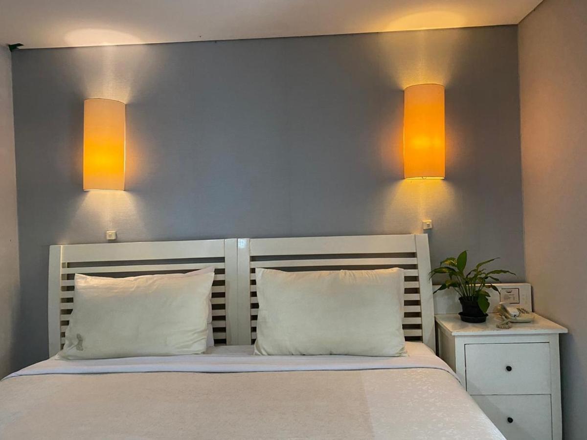 בנדונג La Nostalgie Boutique Guest House מראה חיצוני תמונה