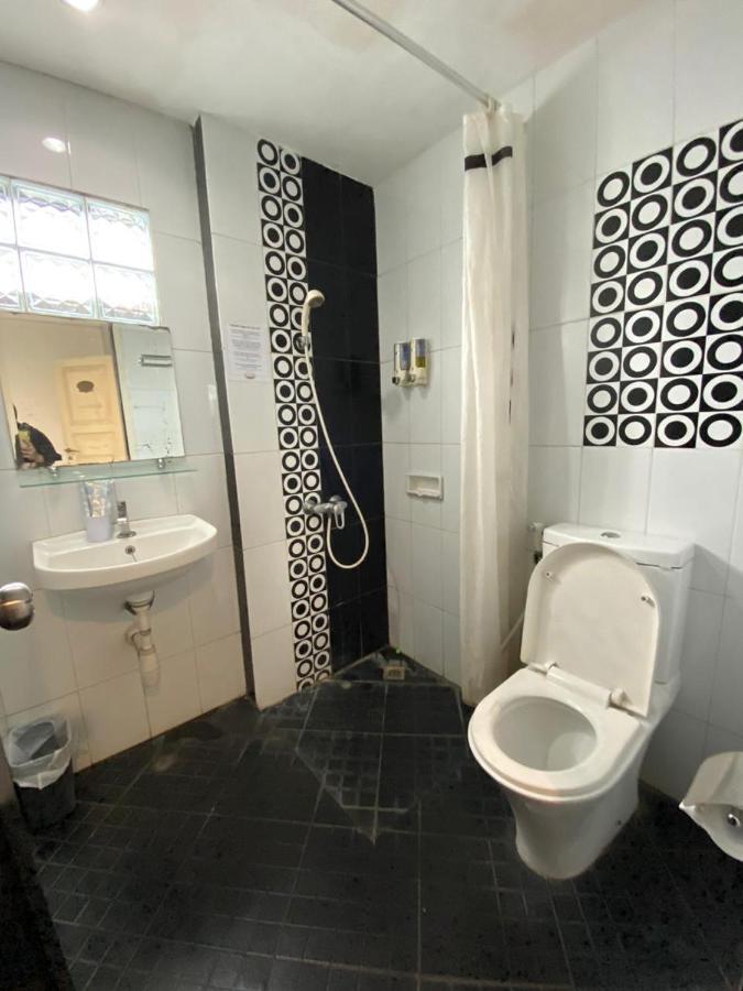 בנדונג La Nostalgie Boutique Guest House מראה חיצוני תמונה