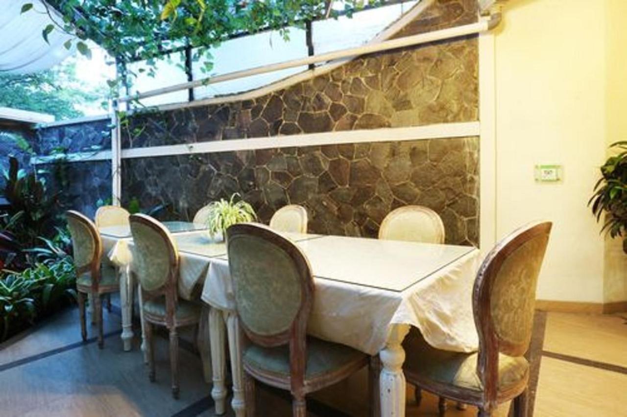 בנדונג La Nostalgie Boutique Guest House מראה חיצוני תמונה