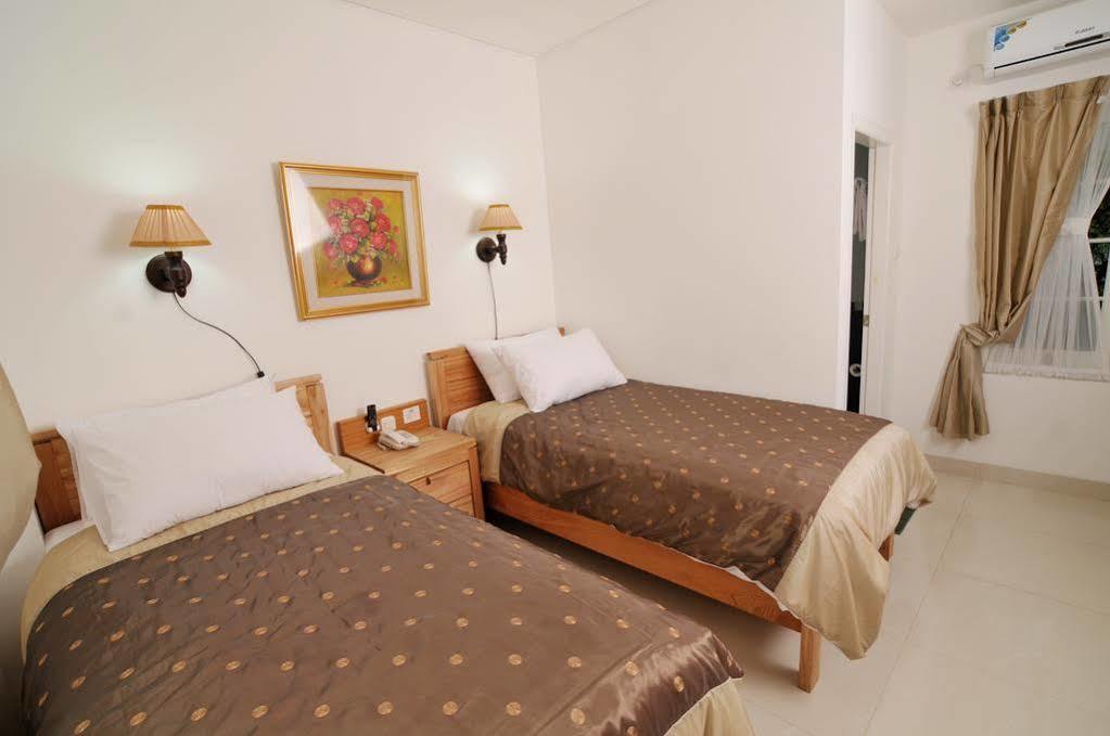 בנדונג La Nostalgie Boutique Guest House מראה חיצוני תמונה