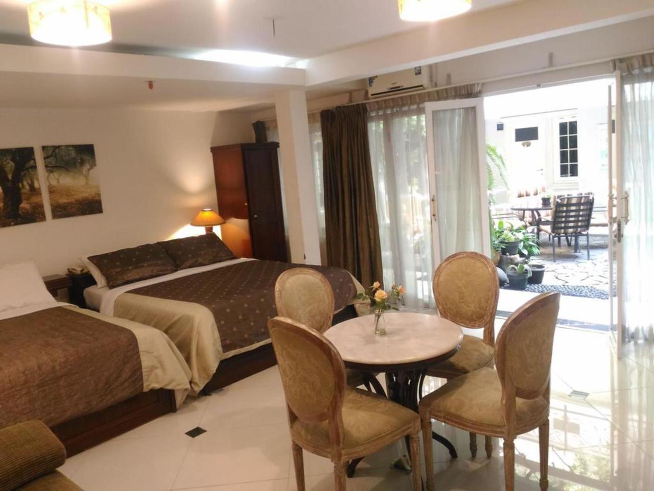 בנדונג La Nostalgie Boutique Guest House מראה חיצוני תמונה