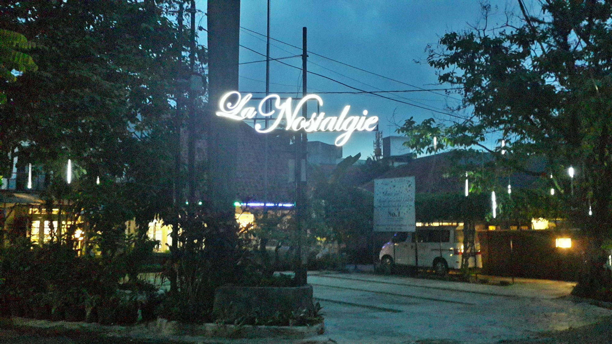 בנדונג La Nostalgie Boutique Guest House מראה חיצוני תמונה